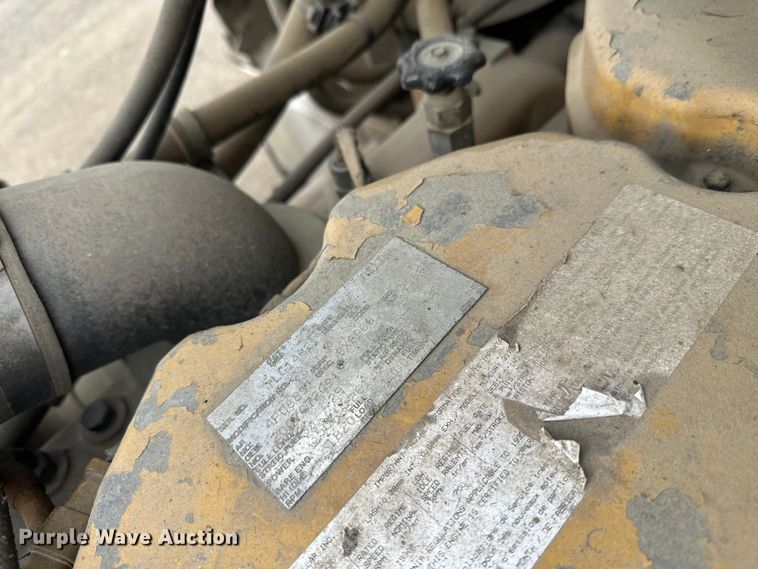 image for item DW4334 1993 International 9300 tank truck