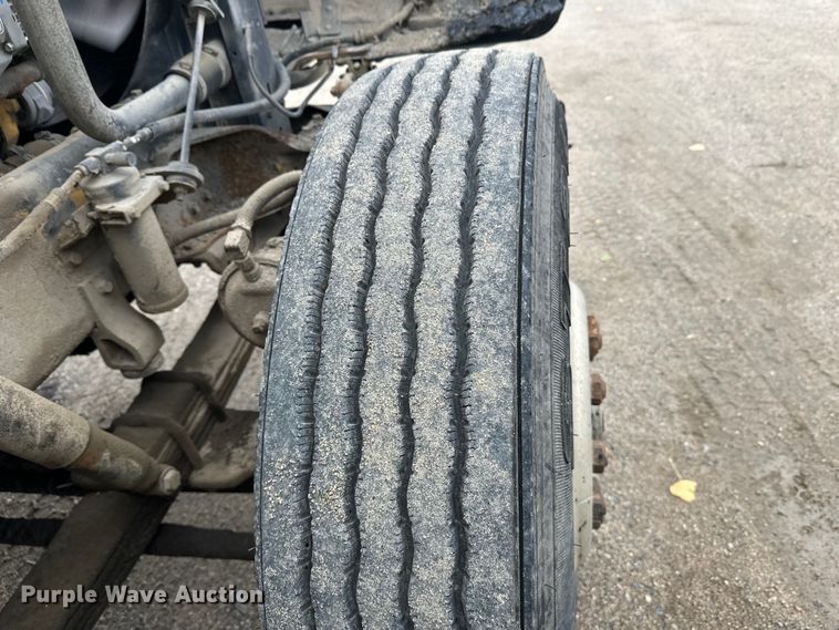 image for item DW4334 1993 International 9300 tank truck