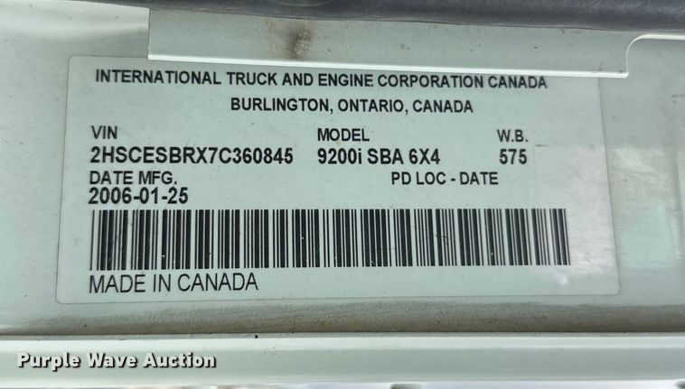 image for item DW4335 2007 International 9200i semi truck