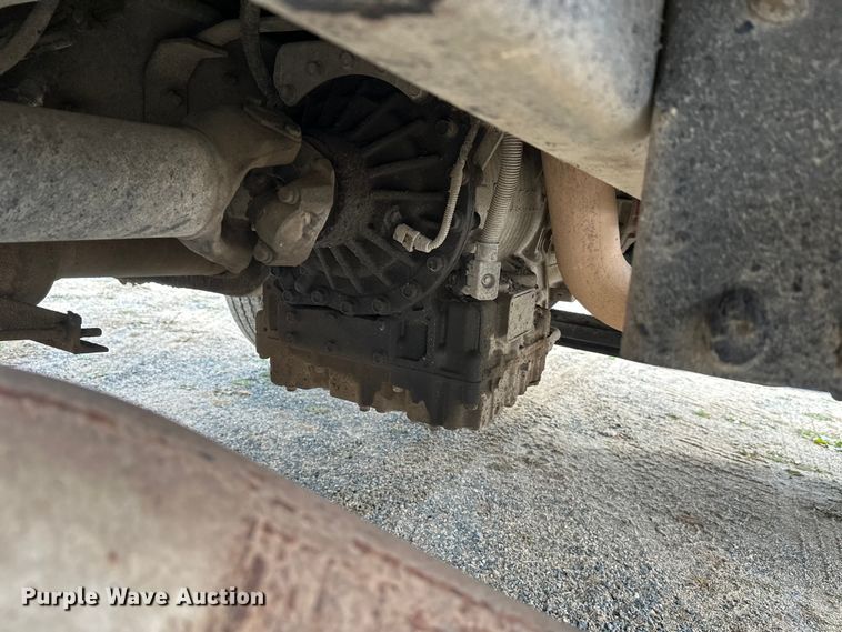 image for item DW4336 2009 Ford F750 Super Duty oil distributor truck