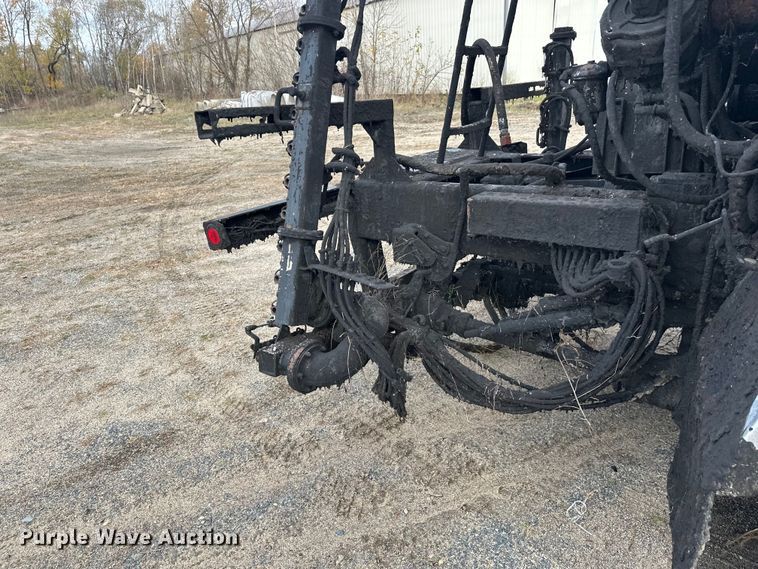 image for item DW4336 2009 Ford F750 Super Duty oil distributor truck