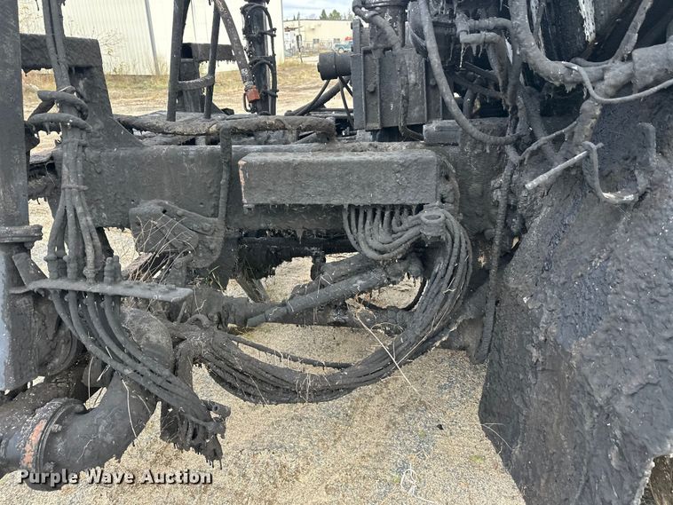 image for item DW4336 2009 Ford F750 Super Duty oil distributor truck