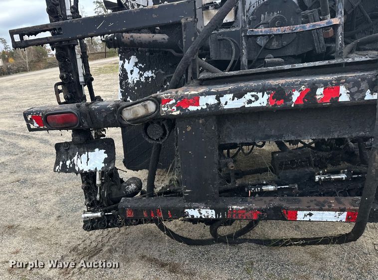 image for item DW4336 2009 Ford F750 Super Duty oil distributor truck