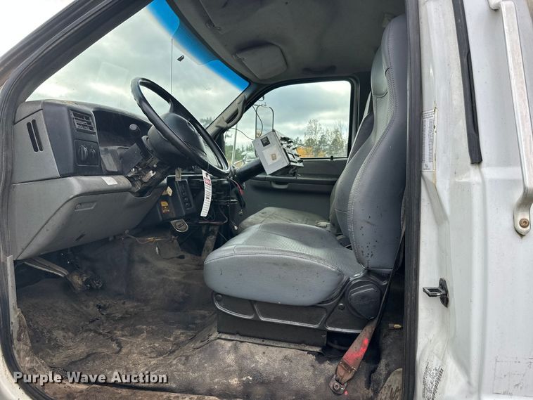 image for item DW4336 2009 Ford F750 Super Duty oil distributor truck