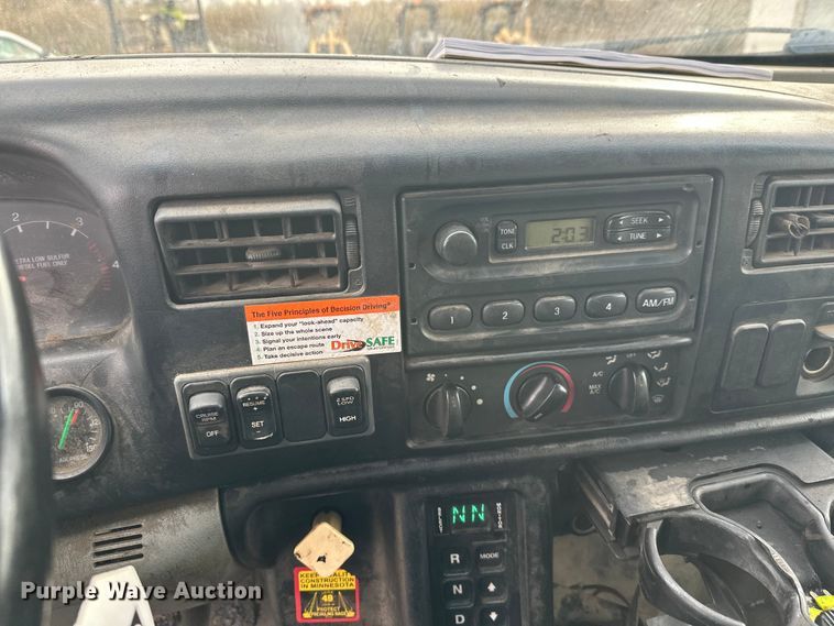 image for item DW4336 2009 Ford F750 Super Duty oil distributor truck