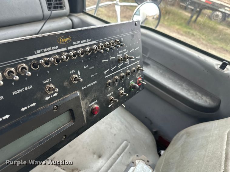 image for item DW4336 2009 Ford F750 Super Duty oil distributor truck