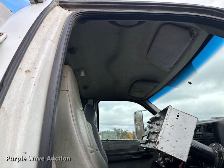 image for item DW4336 2009 Ford F750 Super Duty oil distributor truck