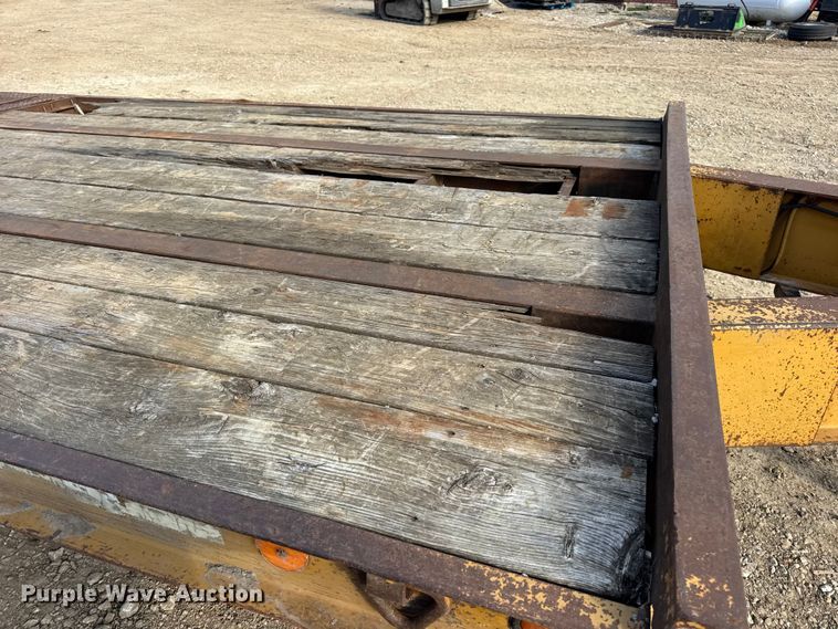 image for item DW6633 1994 Dynaweld equipment trailer