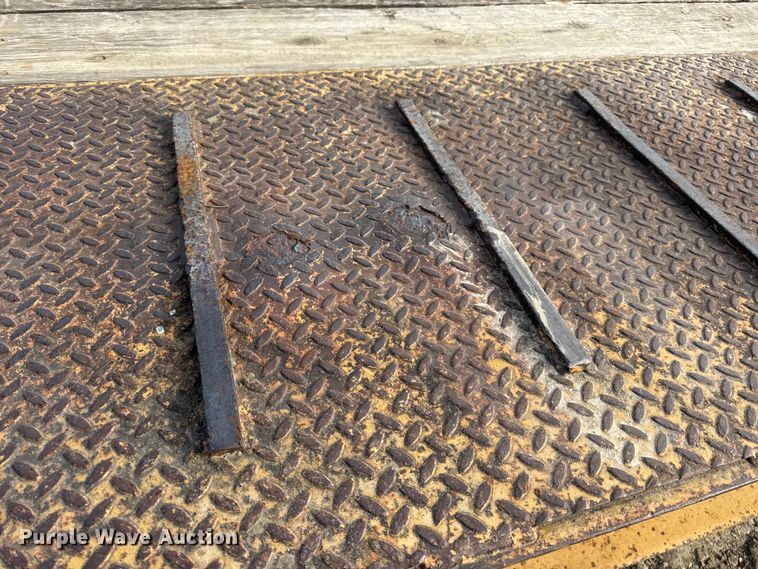 image for item DW6633 1994 Dynaweld equipment trailer