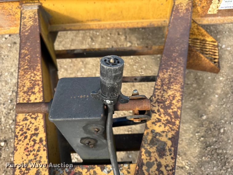 image for item DW6633 1994 Dynaweld equipment trailer