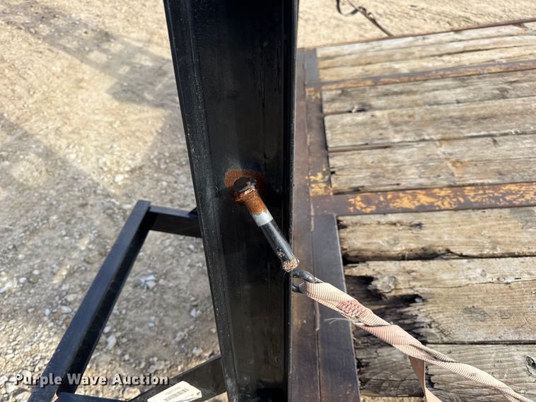 image for item DW6633 1994 Dynaweld equipment trailer