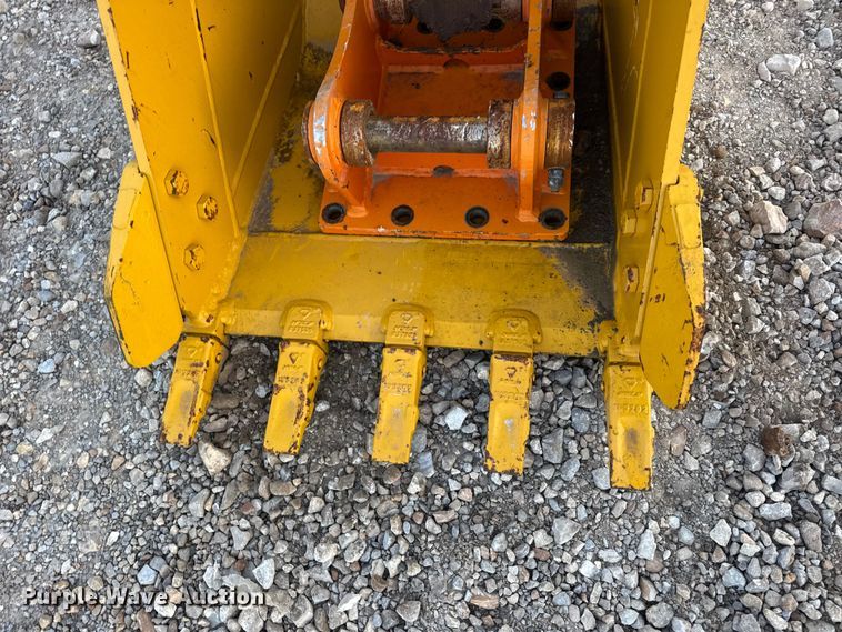 image for item DW6636 2023 Teran BKT305C24 excavator bucket
