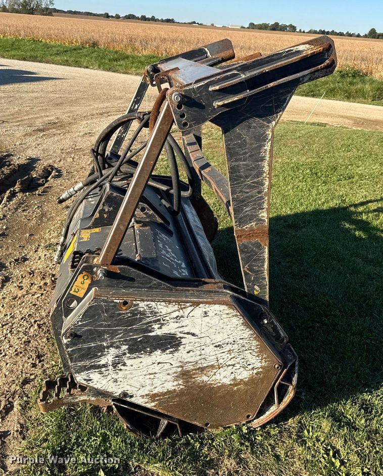 image for item DW6645 2020 Caterpillar HM415C Mulcher skid steer mulcher