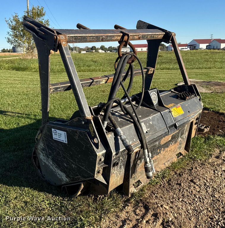 image for item DW6645 2020 Caterpillar HM415C Mulcher skid steer mulcher