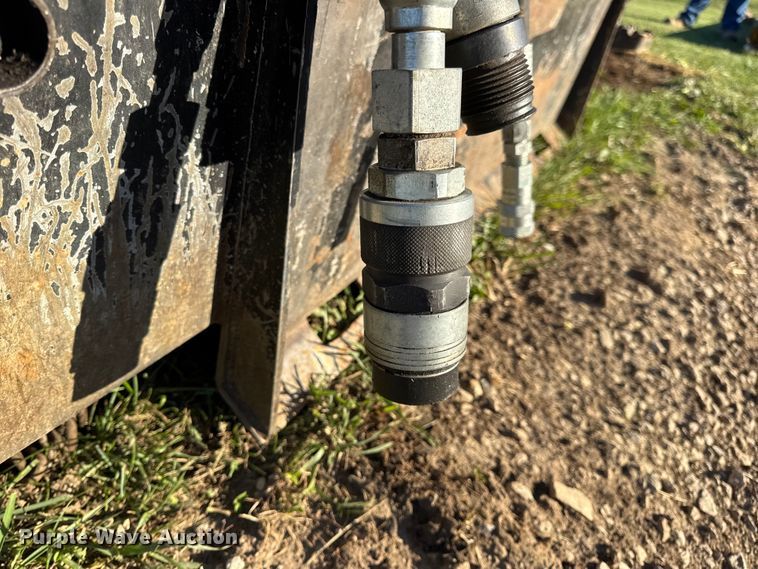 image for item DW6645 2020 Caterpillar HM415C Mulcher skid steer mulcher