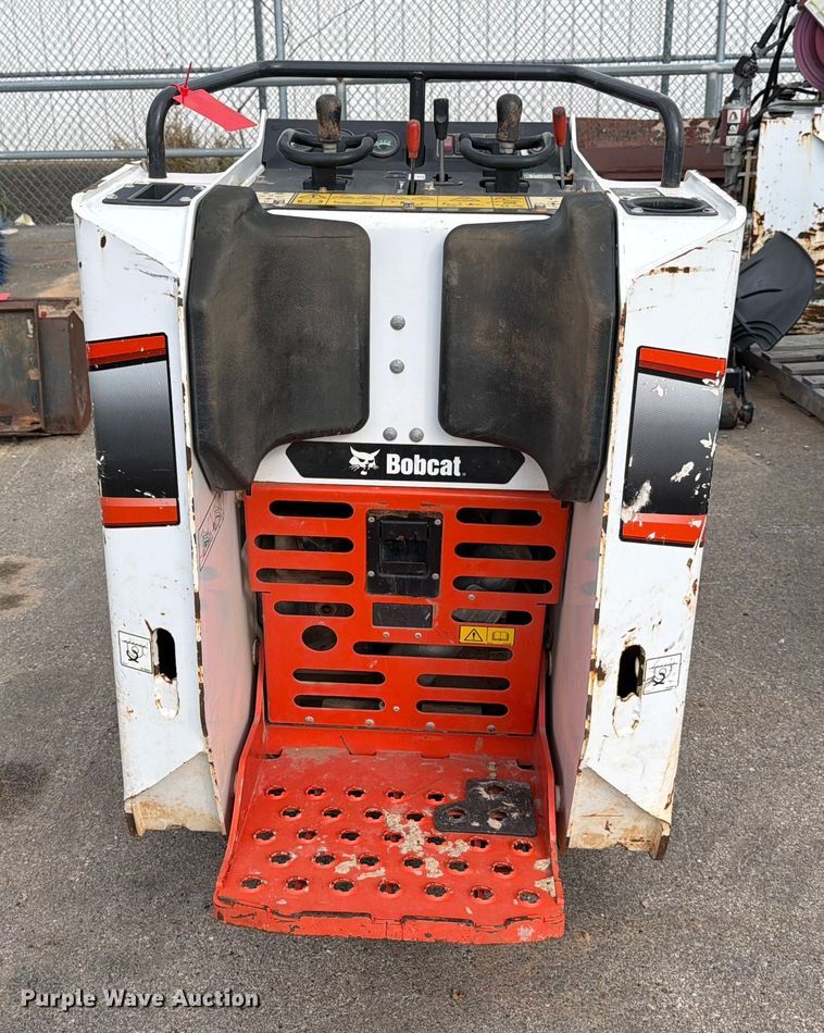 image for item DX5849 2023 Bobcat MT100 compact utility loader