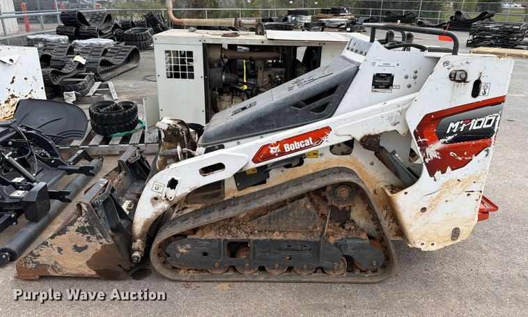 image for item DX5849 2023 Bobcat MT100 compact utility loader