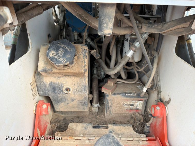 image for item DX5849 2023 Bobcat MT100 compact utility loader