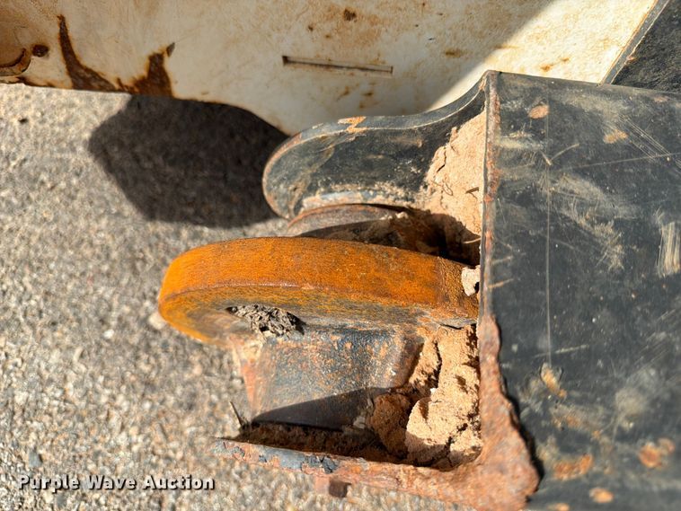 image for item DX5849 2023 Bobcat MT100 compact utility loader