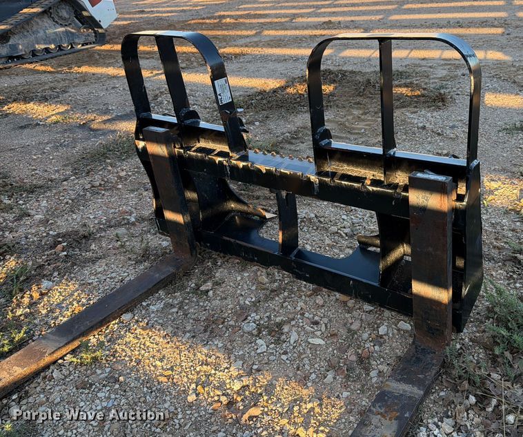 image for item DX5863 HLA Atrachments HD42BO5000 skid steer forks