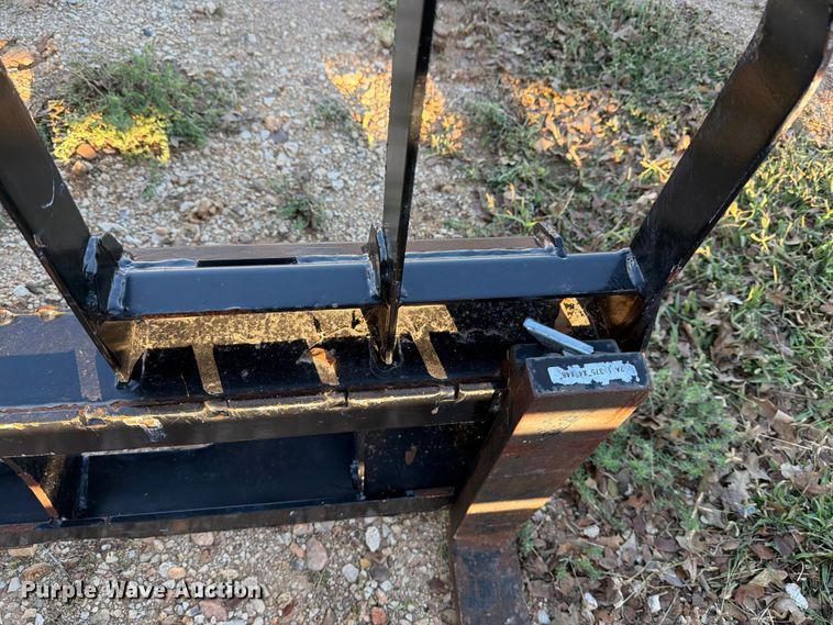 image for item DX5863 HLA Atrachments HD42BO5000 skid steer forks