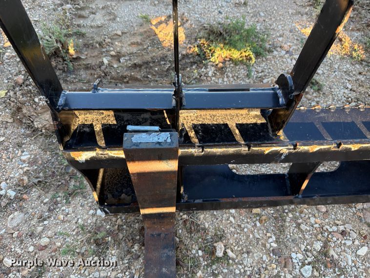 image for item DX5863 HLA Atrachments HD42BO5000 skid steer forks