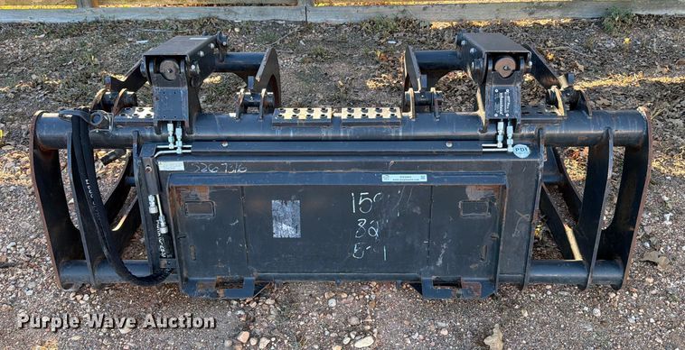 image for item DX5865 2023 Bobcat Grpl 82 Root skid steer root grapple bucket