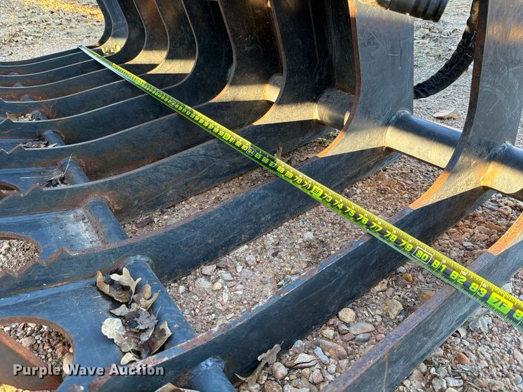 image for item DX5865 2023 Bobcat Grpl 82 Root skid steer root grapple bucket