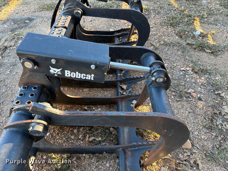 image for item DX5865 2023 Bobcat Grpl 82 Root skid steer root grapple bucket