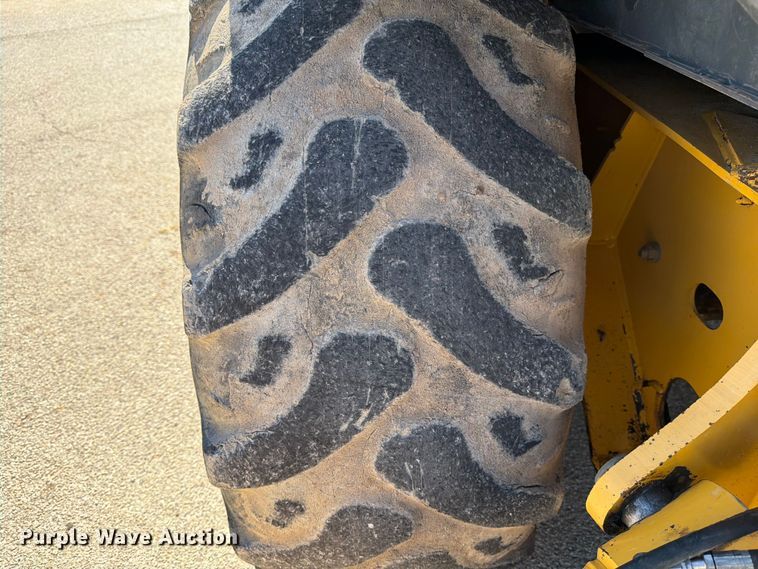 image for item DX5871 2003 John Deere 310G backhoe