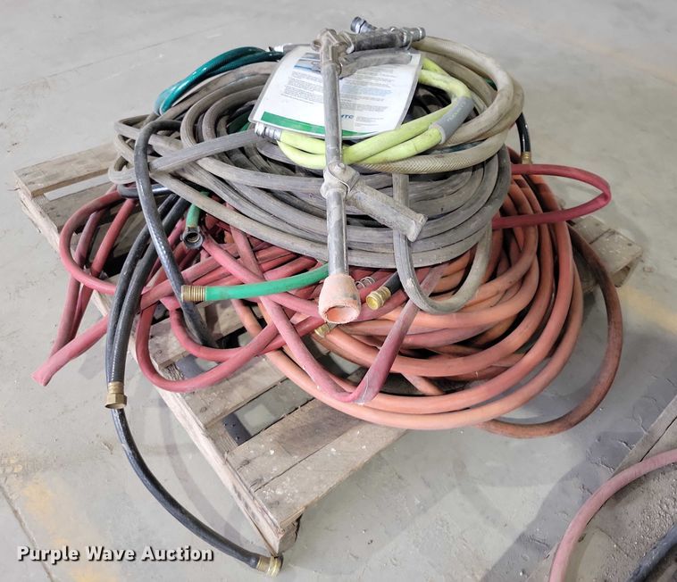 image for item DX6476 Pallet of assorted water hoses