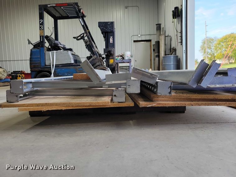 image for item DX6483 6' x 2' pallet rack