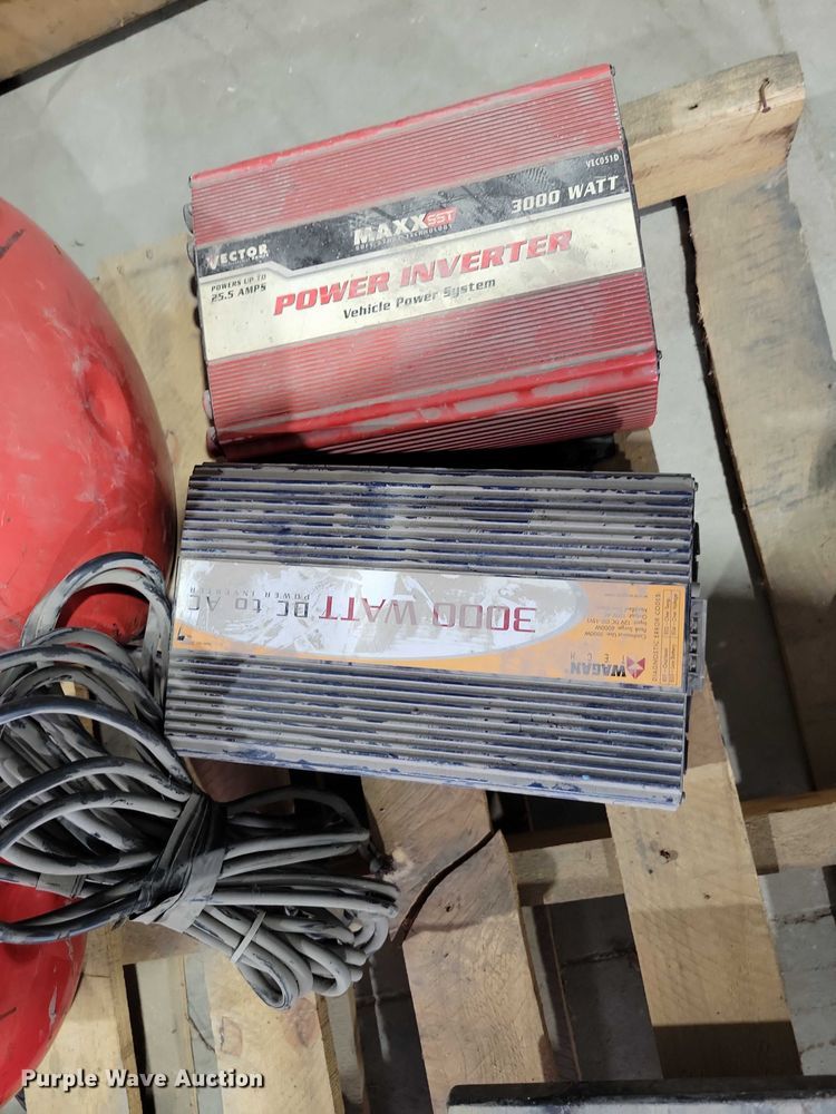 image for item DX6487 (2) pallets of tools