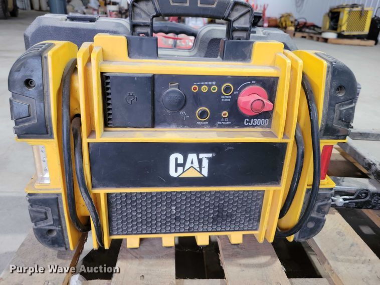 image for item DX6487 (2) pallets of tools