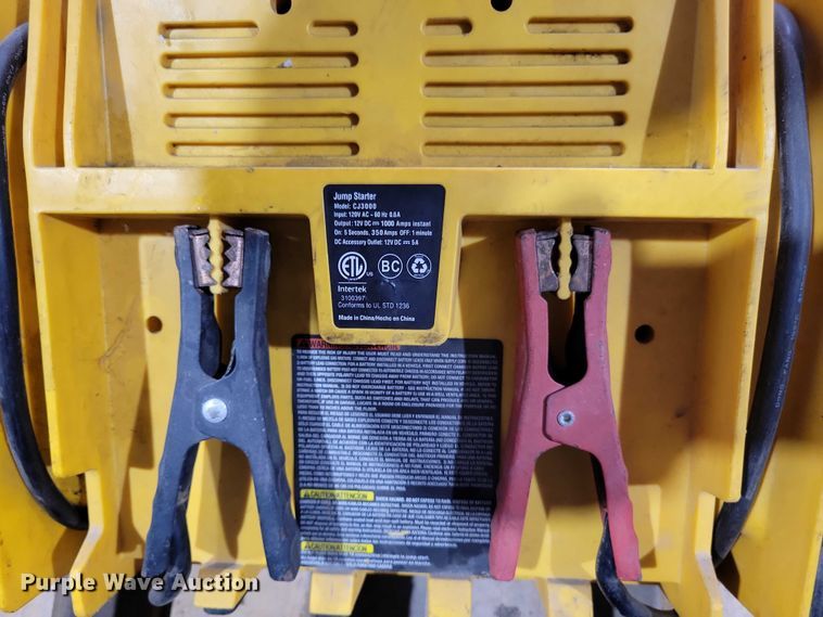 image for item DX6487 (2) pallets of tools