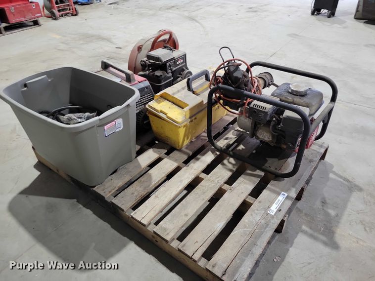 image for item DX6490 Assorted tools