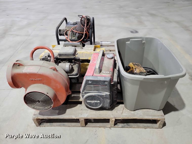 image for item DX6490 Assorted tools