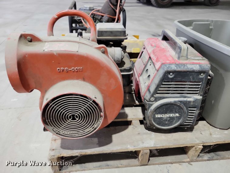 image for item DX6490 Assorted tools