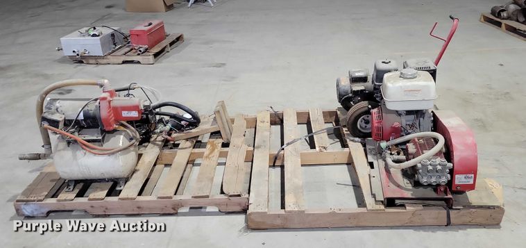 image for item DX6492 Assorted tools