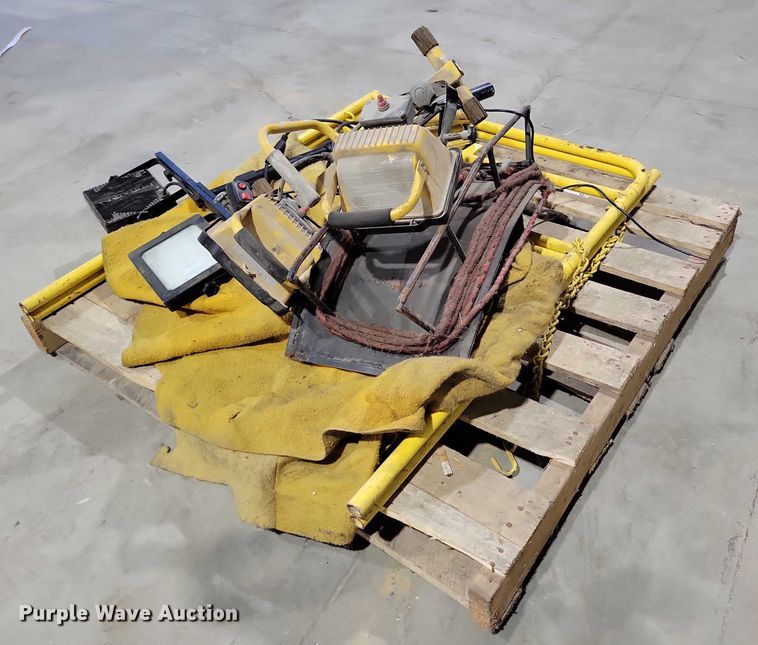 image for item DX6495 Assorted tools