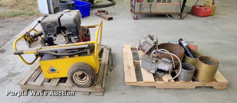 image for item DX6499 (2) power units