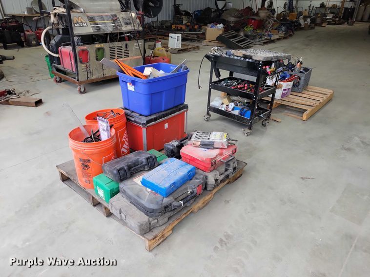 image for item DX6500 Assorted tools