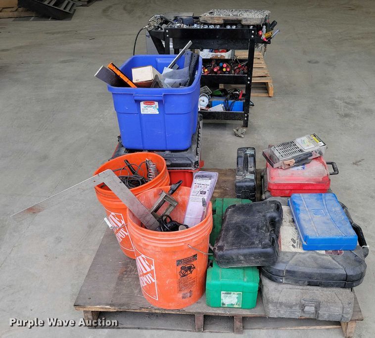 image for item DX6500 Assorted tools