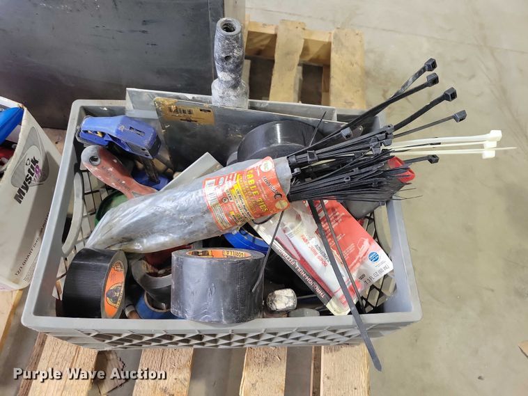 image for item DX6500 Assorted tools