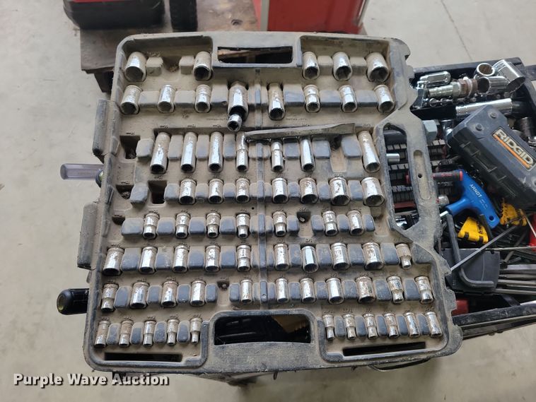 image for item DX6500 Assorted tools