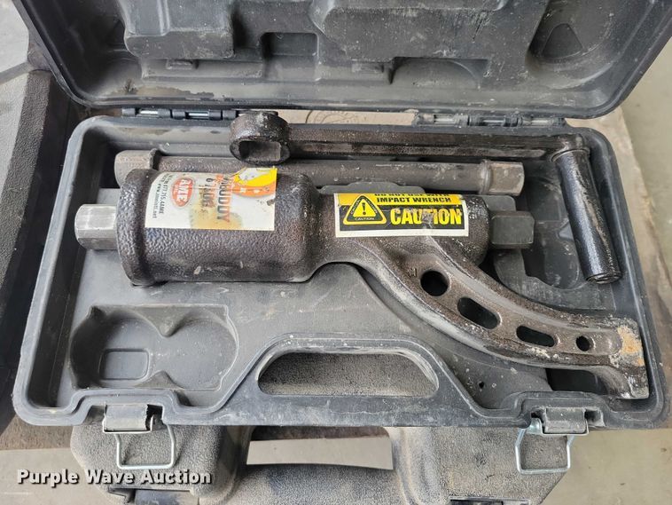 image for item DX6500 Assorted tools