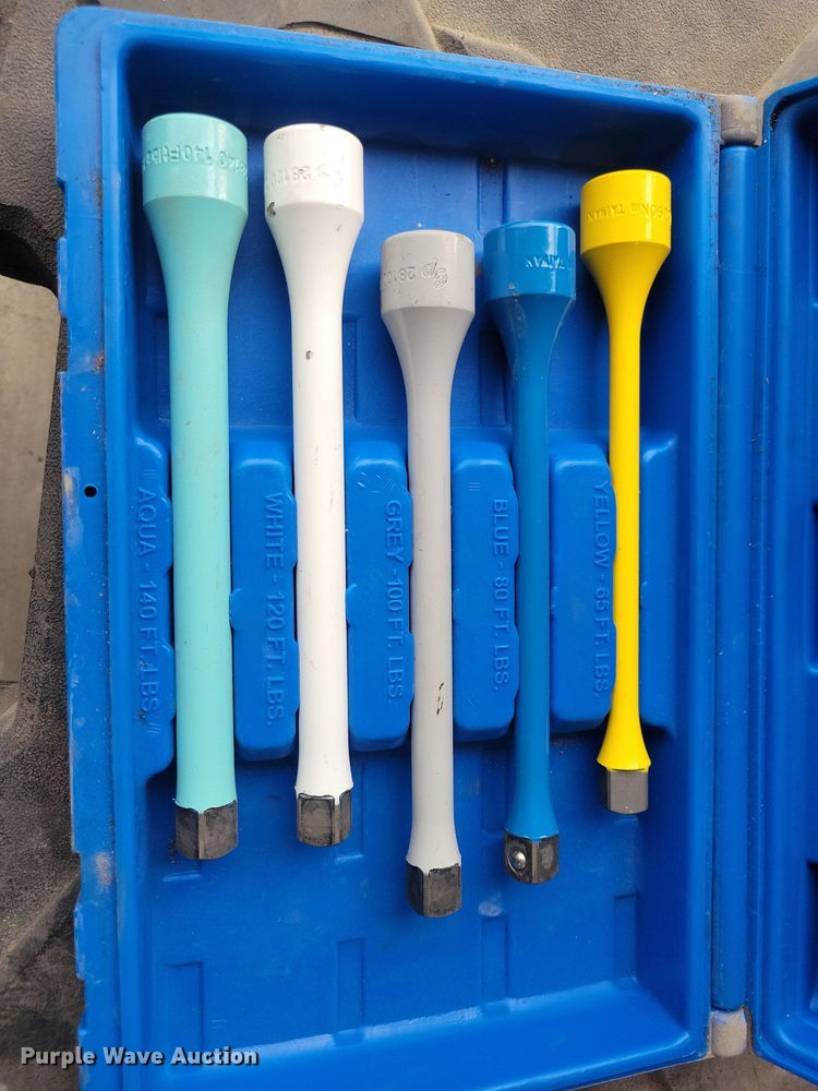 image for item DX6500 Assorted tools