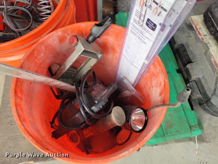 image for item DX6500 Assorted tools