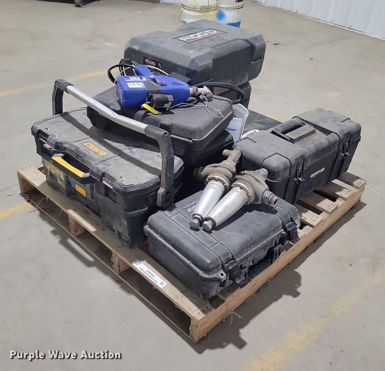 image for item DX6508 Assorted tools