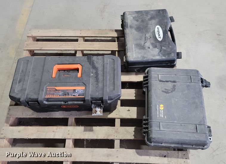 image for item DX6508 Assorted tools